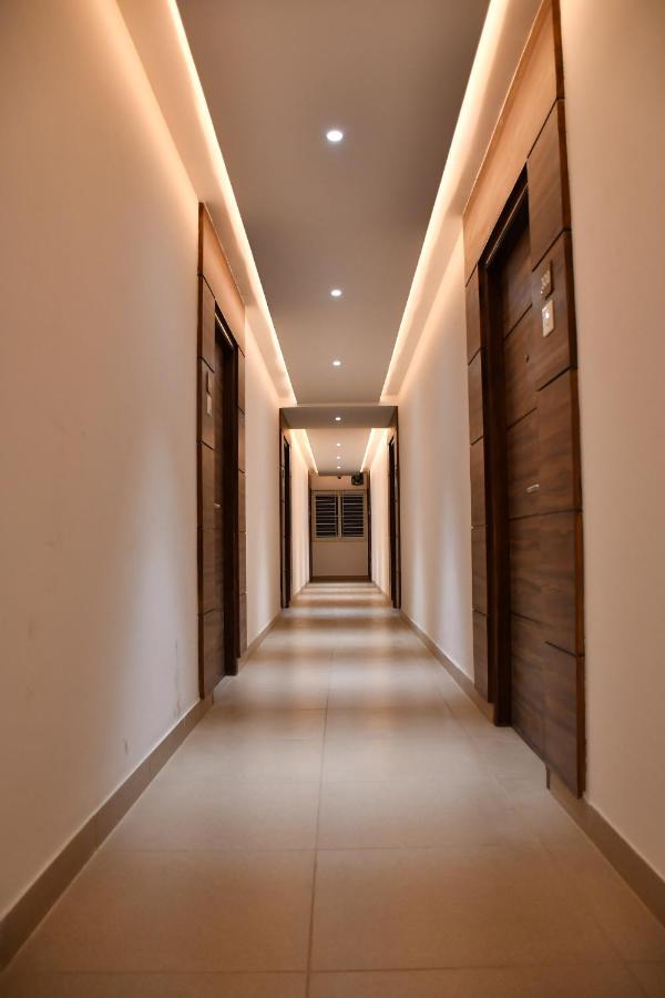 Adhikrishna Arcade Hotel Erode Exterior photo